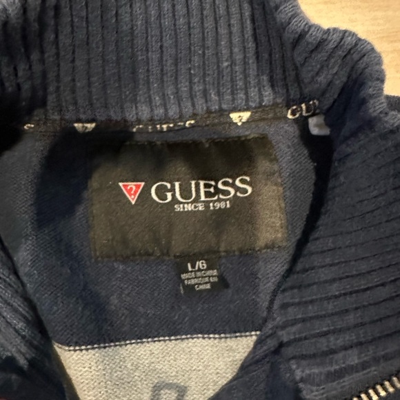 Men’s Guess Zip Up - Picture 2 of 2
